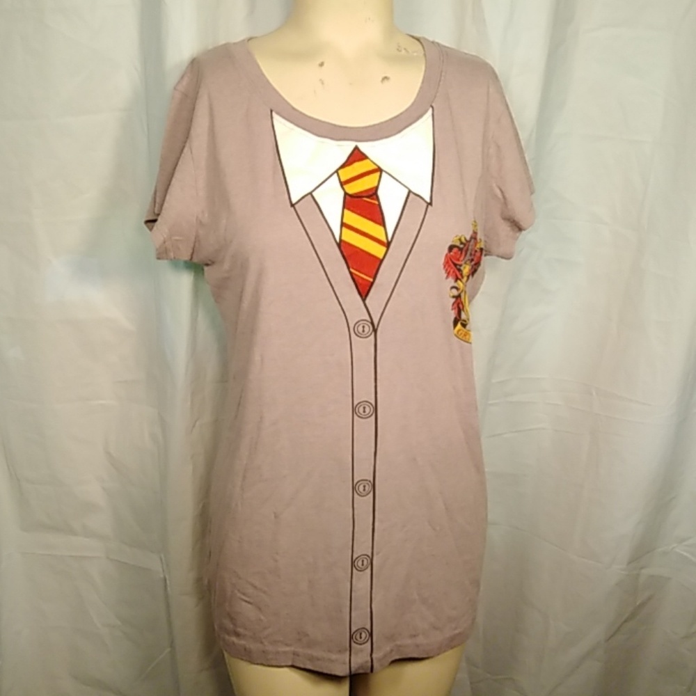 Gryffindor student t-shirt